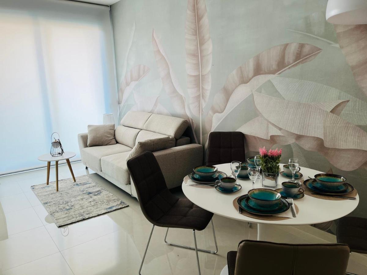 New 2022 Casanovas-Apartment Torrevieja Center Luaran gambar